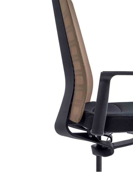 Крісло INTERSTUHL PURE PU213 BROWN MESH