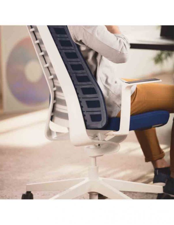 Крісло INTERSTUHL PURE PU213 BROWN MESH