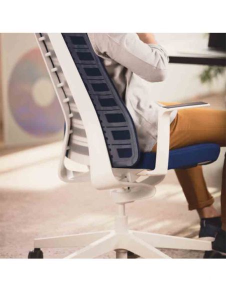 Крісло INTERSTUHL PURE PU213 BROWN MESH