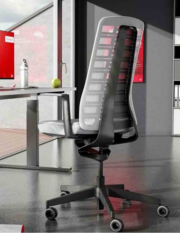 Крісло INTERSTUHL PURE PU213 WHITE