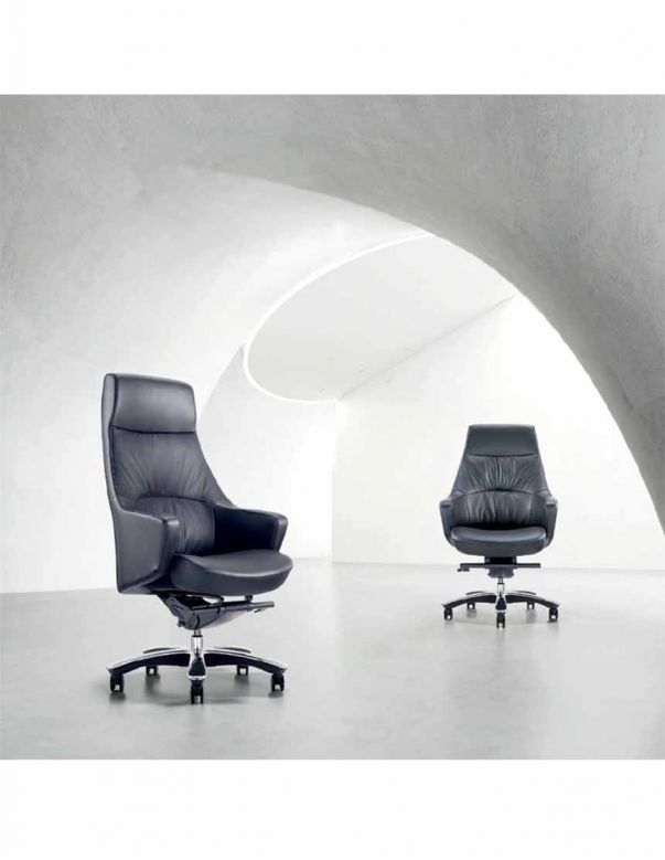 Крісло A2208 для керівника, чорне,...