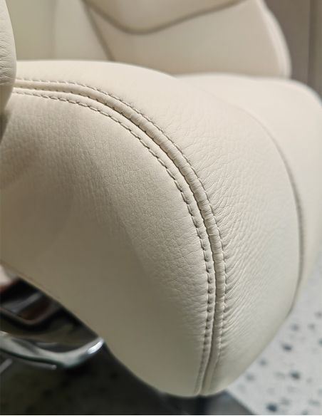 Крісло KRESLALUX ROWAN IVORY для керівника, шкіряне