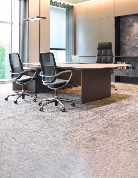 Конференц-крісло KRESLALUX HIME HM02P