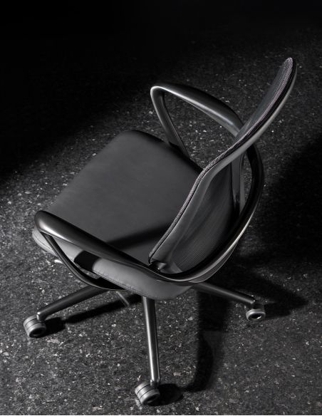 Конференц-крісло KRESLALUX HIME HM02B