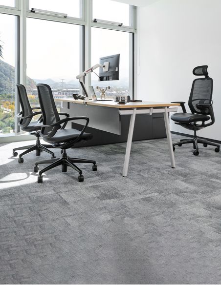 Конференц-крісло KRESLALUX HIME HM02B