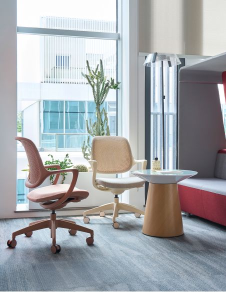 Крісло KRESLALUX NIRO-D38 ORANGE, для відвідувача