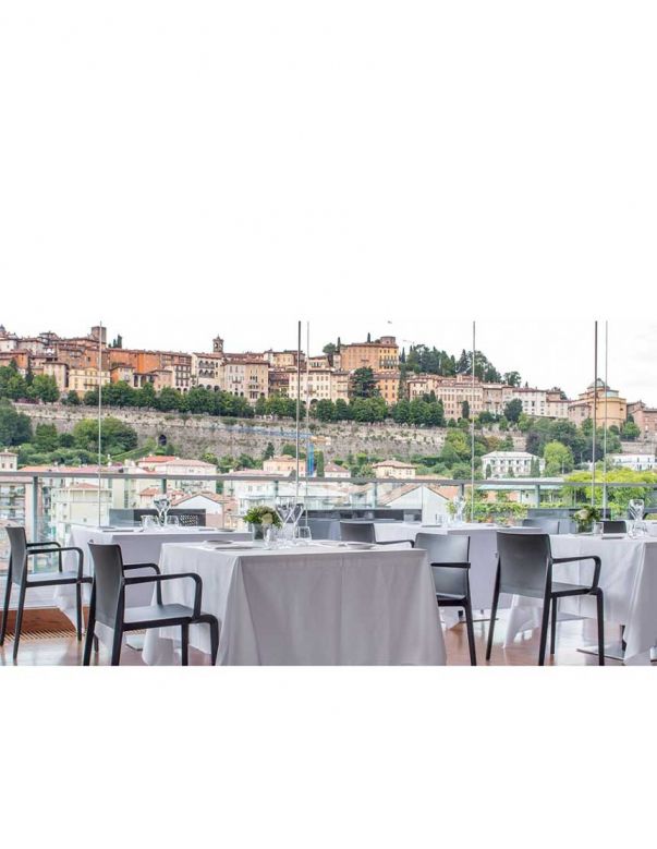 Стілець PEDRALI VOLT 675 Чорний