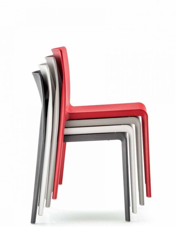 Стілець PEDRALI VOLT 670 Графітовий