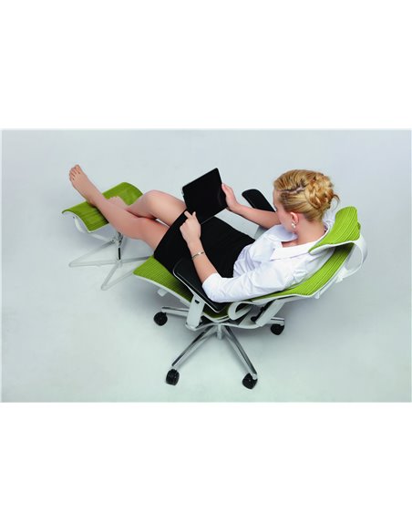 Крісло COMFORT SEATING MIRUS-IOO (IOO-WA-MDHAM) зелене