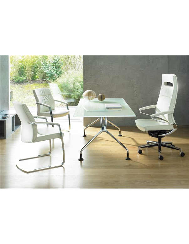 Крісло KLOBER CENTEO для керівника біле