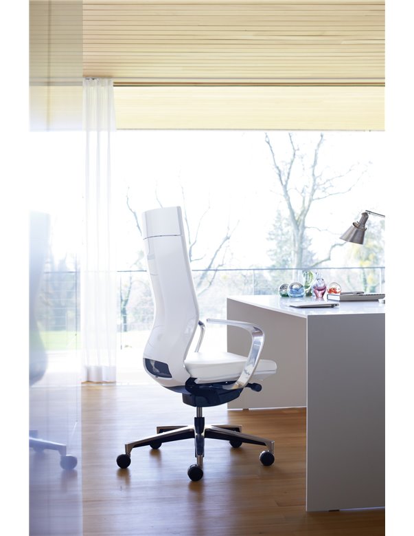 Крісло KLOBER MOTEO STYLE для керівника преміум класу