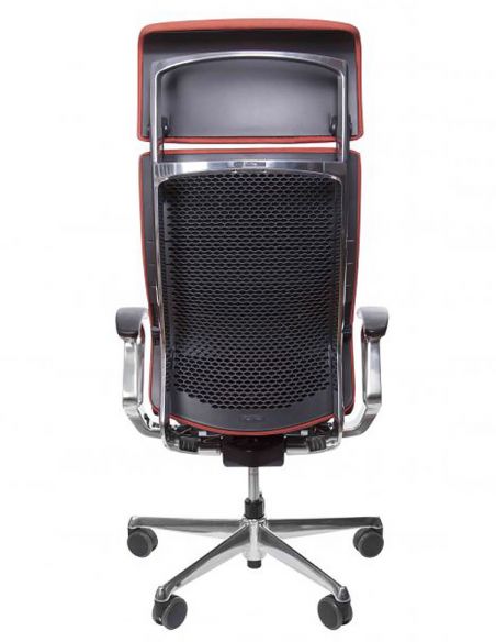 Крісло Okamura Duke для керівника преміум класу з тканинною оббивкою