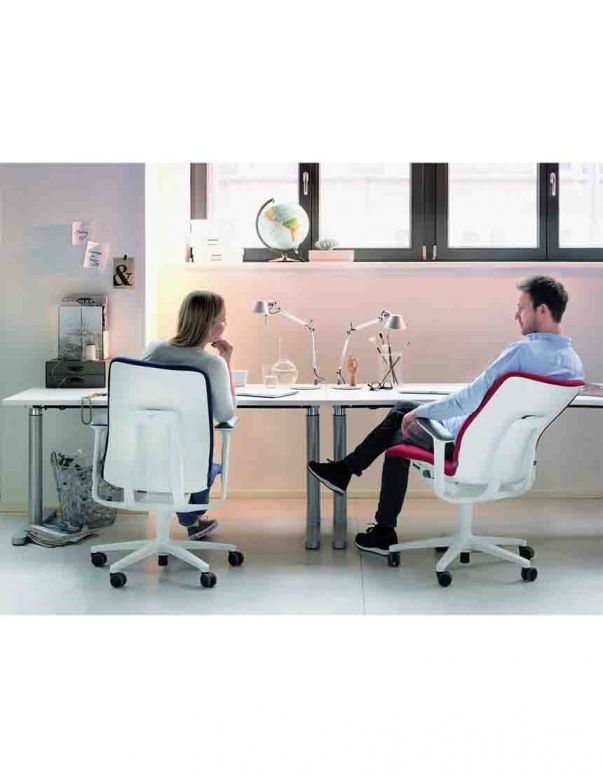 Крісло WILKHAHN AT 187/7 WHITE, тканинне