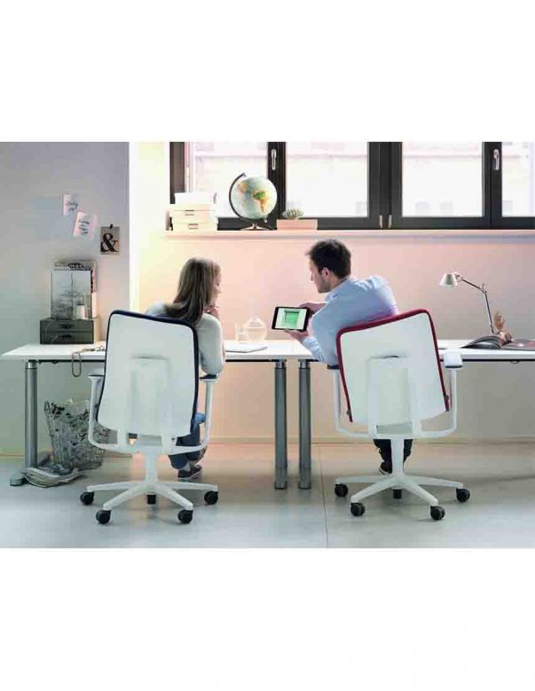 Крісло WILKHAHN AT 187/7 WHITE, тканинне