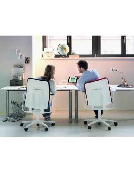 Крісло WILKHAHN AT 187/7 WHITE, тканинне