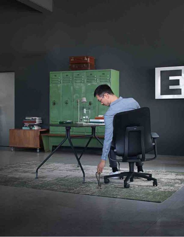 Крісло WILKHAHN AT 187/7 WHITE, тканинне